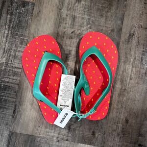 Old Navy Toddler Girls Strawberry Flip Flop Sandals Red Green Size 8 NWT